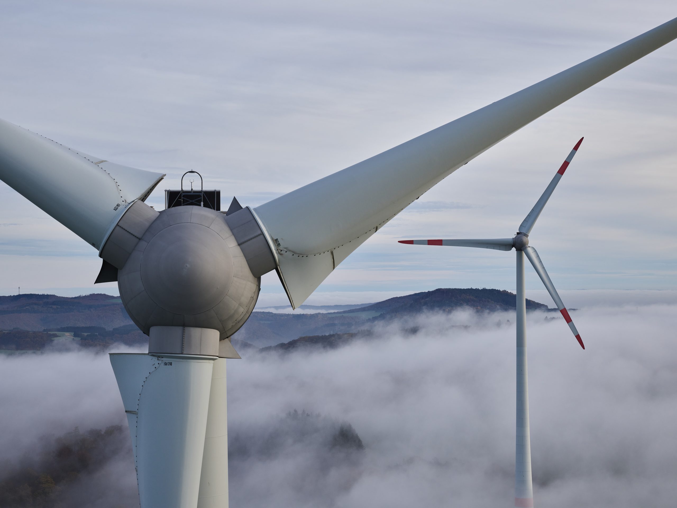 Turm einer Windkraftanlage